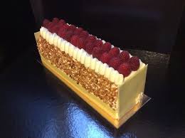 Schuss En Version Buche Recette Lenotre Pate Sablee Aux Amandes Biscuit A La Cuillere Mousse Decoration Chocolat Decoration Chocolat Blanc Chocolat Blanc