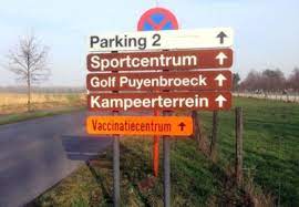 Wanneer een vaccinatiecentrum vaccins over heeft, kan het mensen op die reservelijst oproepen. 1yb2cgjo7bcvjm
