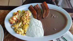 La gastroteca boulevar del hipódromo, a un costado del lobby de clarion suites las palmas, san salvador, el salvador. 16 Traditional Salvadoran Foods Flavorverse