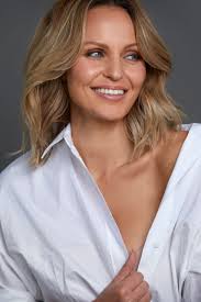 Abbey Saunders's Instagram, Twitter & Facebook