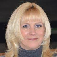 Rebecca Menard's Instagram, Twitter & Facebook