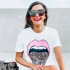 Lacey Bowman (@lacebow22)