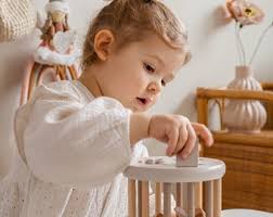 Babygeschenk Geburt, Sortierspiel Rad label label nougat, personalisierbar,  Ostergeschenke für Kinder