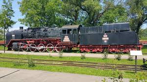 Model cu rezervor de pacura si felinare tipice cfr. Video Foto Audio Exclusiv Muzeul De Locomotive Cu Abur Din ResiÅ£a Va Fi Vandut Pe BucÄÅ£i PrimÄria A Luat Act De IntenÅ£ie Radio Romania ReÈiÈa