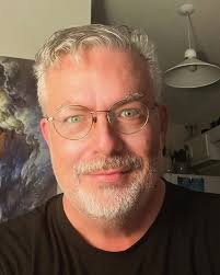 Meet our newest Board Member, Edwin Lee Jewell! Lee is a native  Wilmingtonian and moved back home in 2020 after a 15-year career as an  International Flight Attendant for United Airlines (retired).