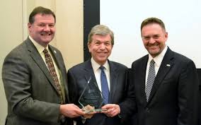 Последние твиты от senator roy blunt (@royblunt). Ara Recognizes Blunt Heitkamp For Legislative Efforts Supporting Agriculture Croplife