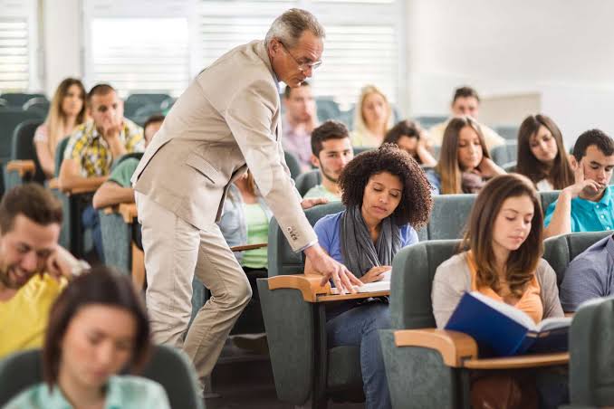 8 Tips for Students Starting College