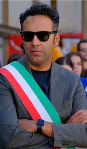 EMERGENZA IDRICA A GINOSA, PARISI LANCIA L'ALLARME: “AGRICOLTURA A RISCHIO,  ORA SERVONO RISPOSTE CONCRETE” Il sindaco di Ginosa, Vito Parisi, ha  denunciato una grave emergenza idrica che colpisce duramente l'agricoltura  locale, con