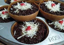 Ukuran martabak yang besar terkadang membuat kamu yang mengonsumsinya merasa kekenyangan. Resep Makanan Enak Martabak Mini Ekonomis