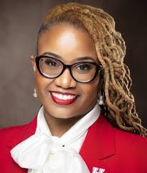 Gratitude and appreciation to my alma mater, The Florida State University  College of Social Work for this article featuring my appointment as  incoming dean at the University of Houston Graduate…