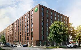 Holiday inn hamburg features a golf course and a bar. Eroffnung Des Holiday Inn Hamburg Berliner Tor Gorgeous Smiling Hotels