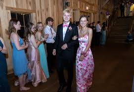 Mariah Ross (@mariahross_)