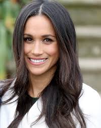 3 Hairstyles Meghan Markle Swears By And You Can Easily Re Create Meghanmarkle Hairstyles Meghan Markle Hair Haircut And Color Top 10 Haircuts