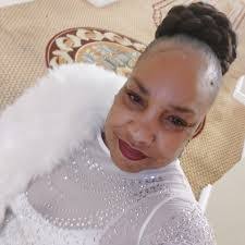 Linda Nalls's Instagram, Twitter & Facebook