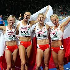 Jest zresztą członkinią sztafety 4×400m, która zalicza się do światowej czołówki i jest jedną z medalowych nadziei podczas igrzysk olimpijskich w tokio, które ze względu na pandemię koronawirusa zostały przełożone na 2021 rok. Iga Co Smiga Iga Baumgart Witan Facebook