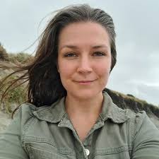 Beth Mitchell (@bowbeth) • Instagram photos and videos