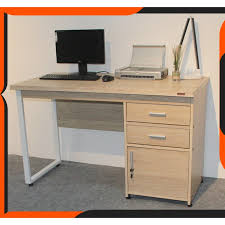 Jual beli barang bekas kantor antara lain : Harga Meja Komputer Terbaik Juli 2021 Shopee Indonesia