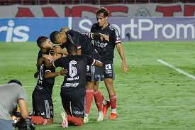 Janderson, zé roberto e natanael. Brenner E Sara Brilham Spfc Vence Atletico Go Por 3 A 0 E Alivia Diniz