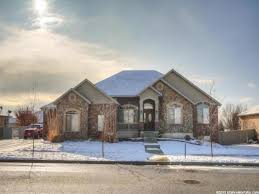 3085 W 350 N Layton Ut 84041 449 900 Home Sold To See More Homes For Sale In Utah Visit Buyahomeinutah Com House Styles Home Remax