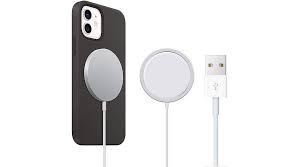 If you've ordered a new iphone 12, we know the anticipation of getting it in your hands must be killing you, but don't forget that the iphone 12 doesn't come with a. Best Alternatives To Apple S Magsafe Iphone Charger