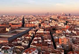 De asemenea sunt prezentate capitalele fiecăreia, populația, suprafața și densitatea locuitorilor/km². 27 Capitali Europee Da Visitare Viaggio Nelle Citta Simbolo D Europa