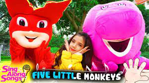 Barney sings i love you. Barney And Friends Sing Along W Baby Five Little Monkeys Jumping On The Bed Simple Songs For Kids 4 Youtube