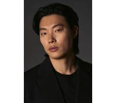 Ryu Jun-yeol's explores faith through powerful performance in 'Revelations' 