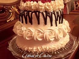 Layer Cake Aux Fraises Et Chantilly Mascarpone Piece Montee Drip Cake Gateau Et Cuisine Rachida