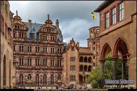 Der Schlosshof Heidelberg Oktober 2019 Schlossheidelberg Heidelberg Heidelbergram Visitheidelberg Heidelberggerman Instagram Posts Instagram Building