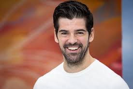 Miguel Ángel Muñoz revoluciona las redes con una alucinante foto en la ducha