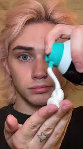 Shaving da beard lol