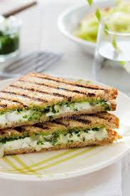 Croque Monsieur Chevre Pesto Recettes De Cuisine Cuisine Recette Croque Monsieur