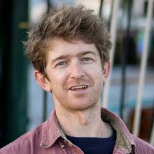 Does Leo notice any errors or goof ups in the Tally Ho boat restoration?