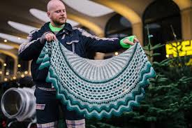 Suggested yarn hazel knits lively dk hazel knits cadence yarn weight worsted (9 wpi) ? Winter Lights Shawl And Woven Chevrons In Our Custom Hazel Knits Kits Laptrinhx News