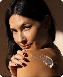 Fern Sweet's Instagram, Twitter & Facebook