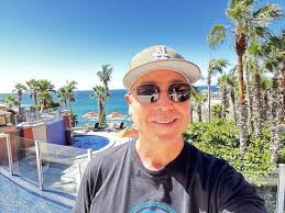 Roger Nash, MD, 5865 E Naples Plaza, Long Beach, CA 90803, US