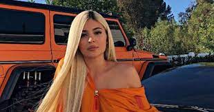 صور سيارات فخمة للبنات cars girls in 2021 kylie jenner outfits jenner outfits kylie jenner
