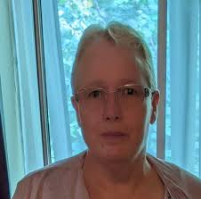 Why does Happy Color app keep freezing?