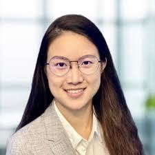 Lori Runge's Instagram, Twitter & Facebook