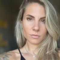 700+ profili “Jennifer”