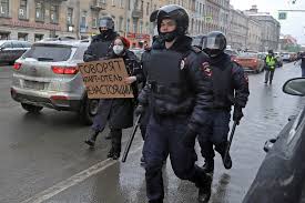 Демонстранты собрались в центре города. Miting V Moskve