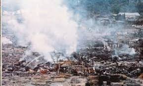 Kebakaran kilang mercun sungai buloh 91 paling dahsyat dalam sejarah 7 mei 1991, sungai buloh umpama. Bagai Tanah Hiroshima Dibom Tragedi Letupan Kilang Mercun Sungai Buluh Musnahkan Lebih 200 Kediaman Pada Tahun 1991 Lobak Merah