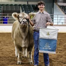 Congratulations to Luke Mobley, who took home the 2022 Grand Champion Jr.  Market Beef title! Thank you to our prize sponsors, Georgia Farm Bureau,  Blue Ribbon Show Supply, and Weaver Livestock for