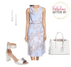 Wear a business casual outfit. What To Wear To A Graduation Outfit Ideas For Mothers