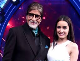 File:Amitabh Bachchan & Shraddha Kapoor.jpg - Wikimedia Commons