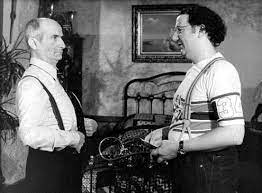 Check spelling or type a new query. Bild Zu Coluche Brust Oder Keule Bild Coluche Louis De Funes Filmstarts De