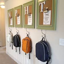 im so doing this chores backpacks awesome idea also cute to pin report cards and other achievements artwork etc click image to インテリア 収納 収納 アイデア オーガナイズ