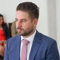 600+ Profile mit dem Suchbegriff „Gross“