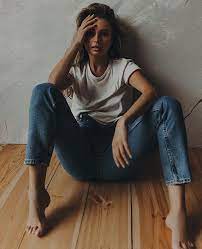 Bohemian Chic Photography Poses Women Photoshoot Poses Womens Fashion Photography