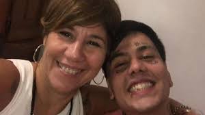 Quién es Sandra Quiroga, la mamá de Duki que se hizo viral por una  inesperada pregunta